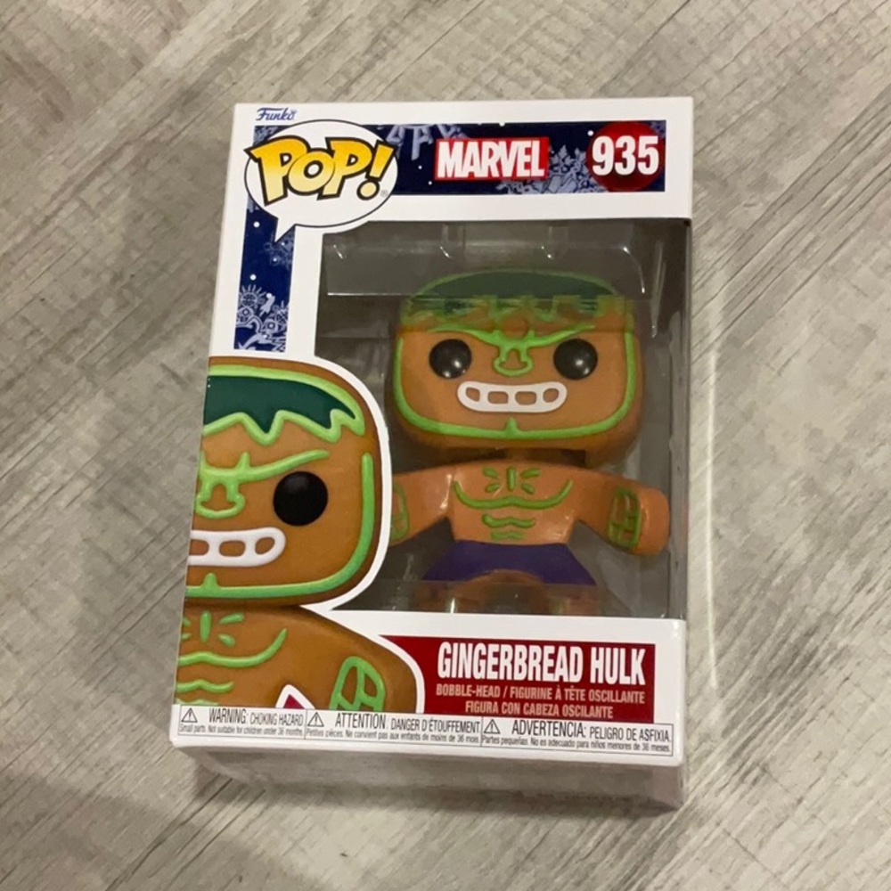 Marvel Gingerbread Hulk Holiday Funko Pop